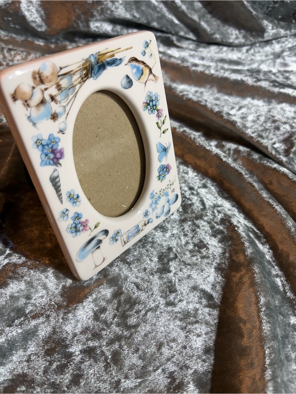 Vintage Marjolein Bastin Porcelain Photo Frame 5”x7” Oval Nature Flower Bird MB